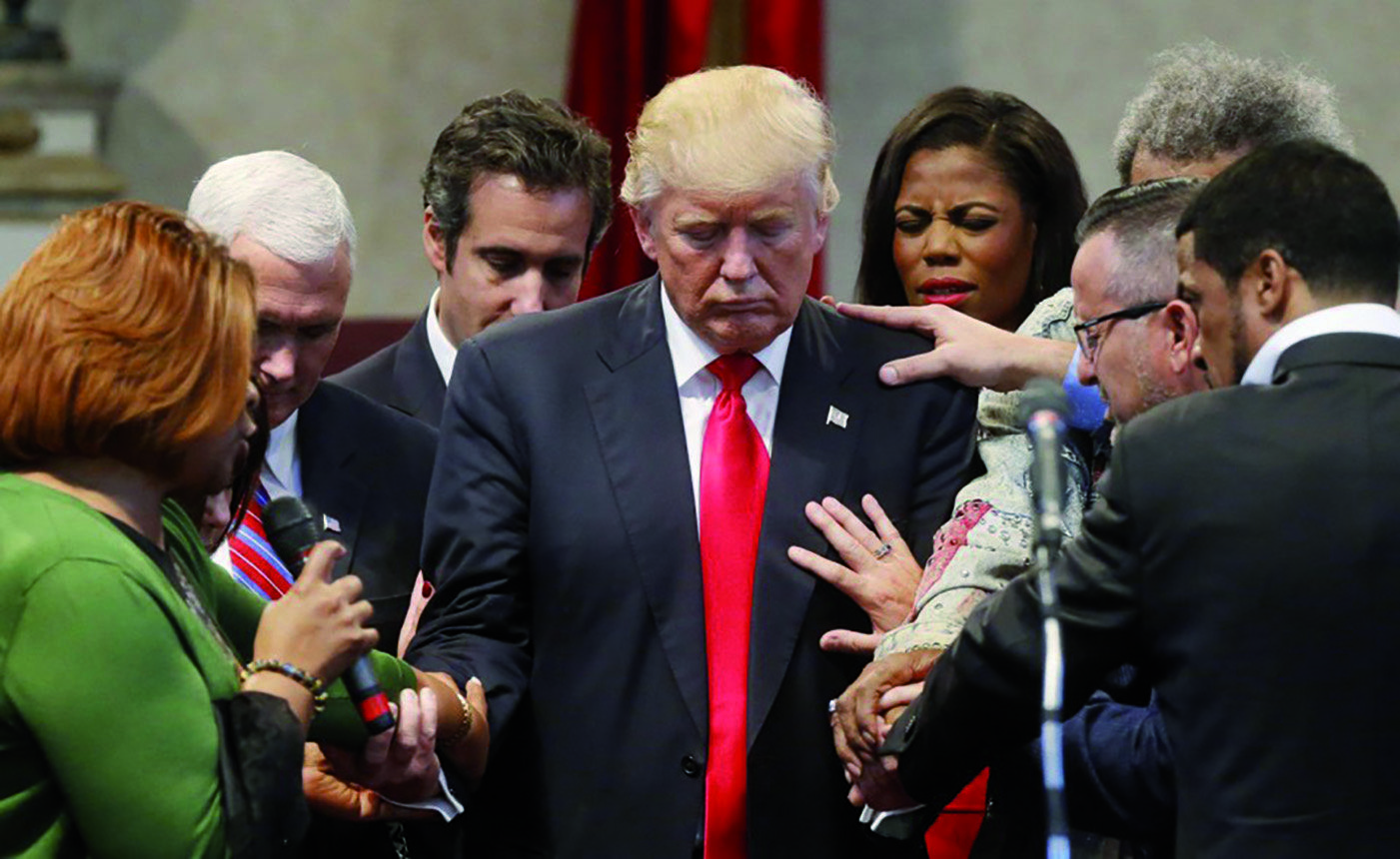 Donald Trump placé sous la protection de Dieu par des pasteurs évangéliques lors d'un rassemblement chrétien à Cleveland Heights en septembre 2016