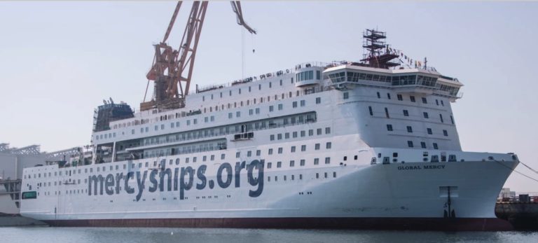 le Global Mercy de l’ONG chrétienne Mercy Ships