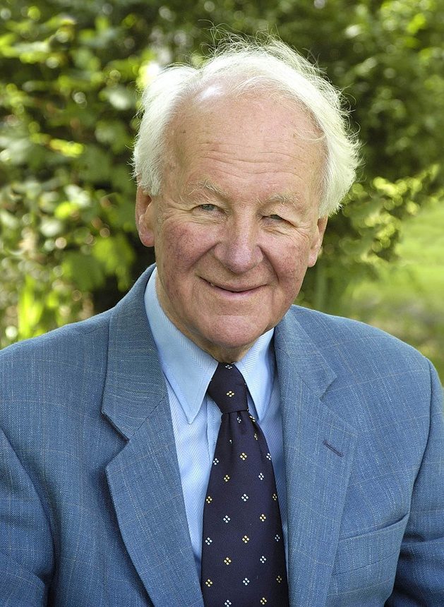 John Robert Walmsley Stott (27 avril 1921–27 juillet 2011) est un théologien, évangélique , essayiste et prêtre anglican.