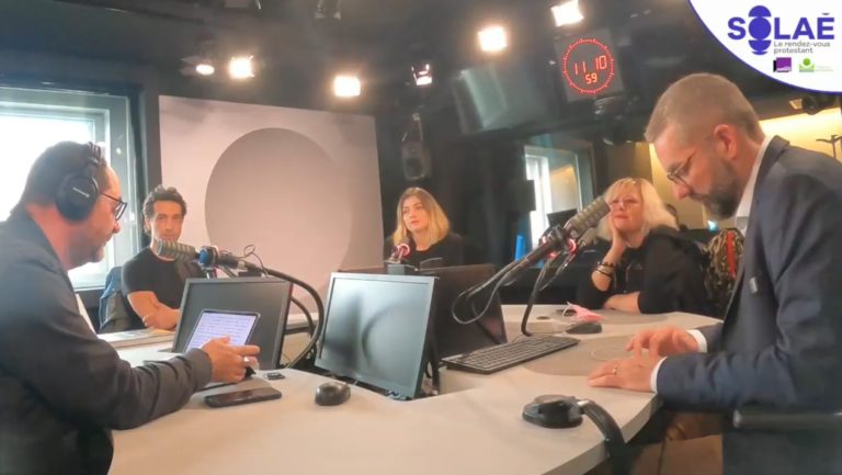 Depuis la rentrée de septembre, l’émission protestante du dimanche matin de Radio France, diffusée sur France Culture, connaît un véritable renouveau. Aux commandes depuis juin 2020, Jean-Luc Gadreau a piloté cette refonte.