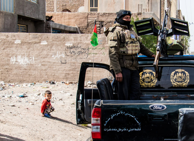 Soldat afghan, avant la prise de pouvoir par les talibans en 2021.