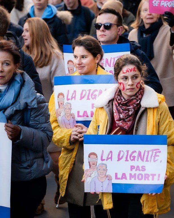 Des manifestants lors de la Marche pour la vie à Paris, le 19 janvier.