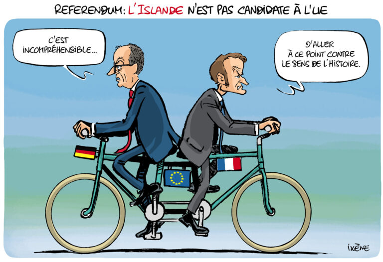 Dessin de presse: deux dirigeants européens pédalent sur un tandem portant les drapeaux allemand, européen et français. Le premier dit «C'est incompréhensible…», le second «D'aller à ce point contre le sens de l'Histoire».